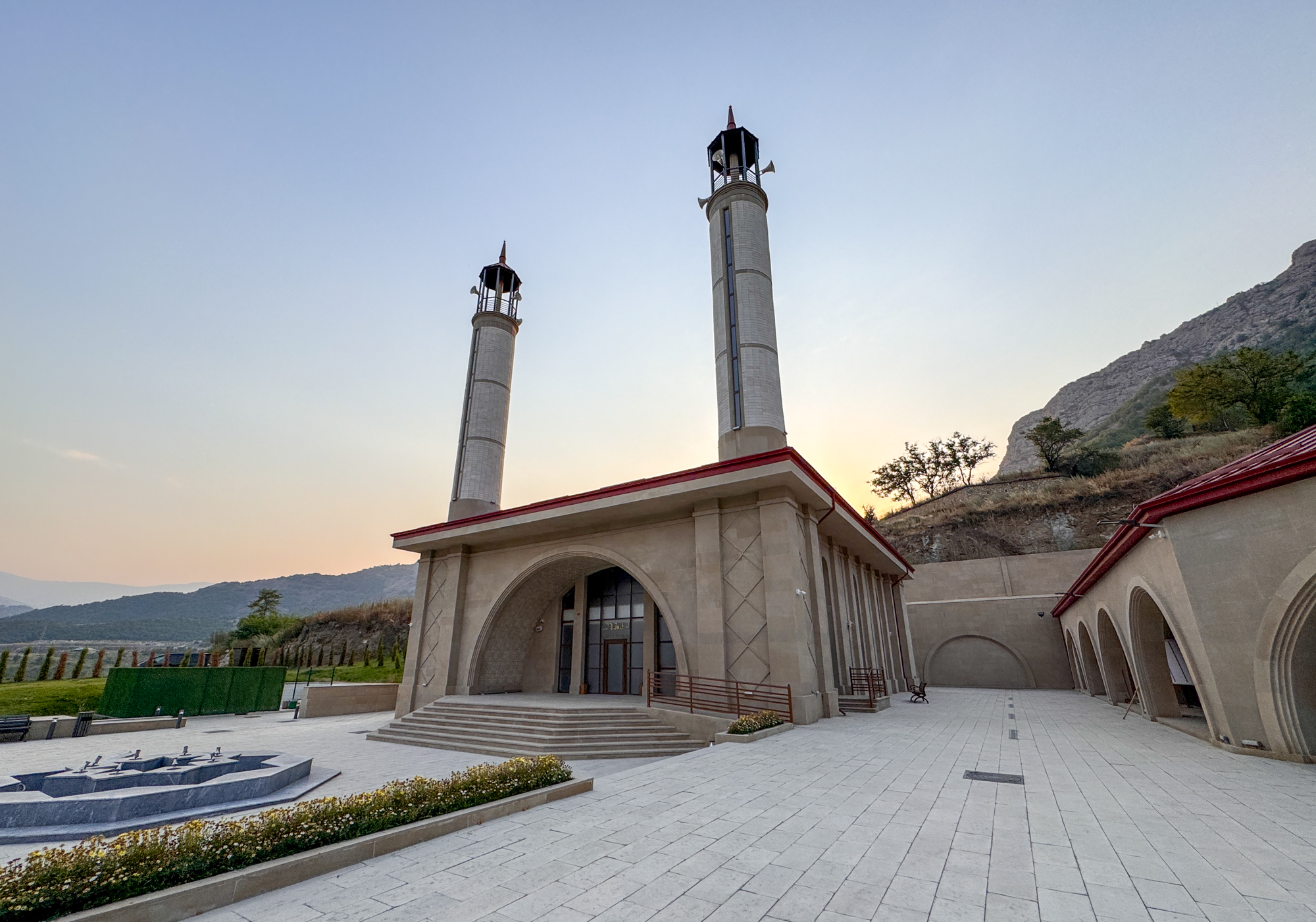 Daşaltı məscidi
